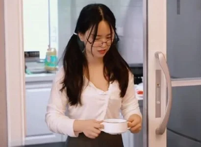 Nàng bị cha dượng đụ